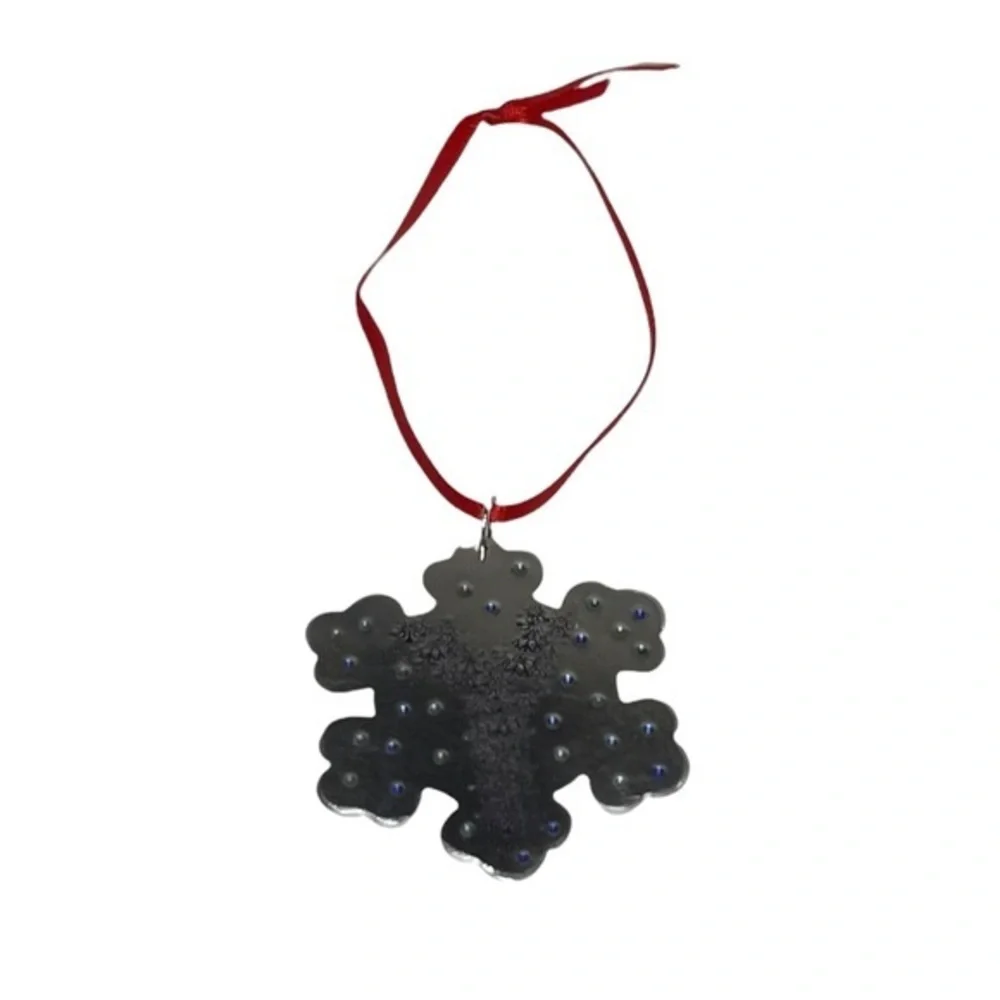 Handmade stamped personalized snowflake Christmas tree silver aluminum‎ ornament